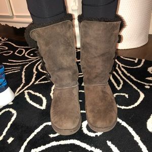 UGGS tall brown